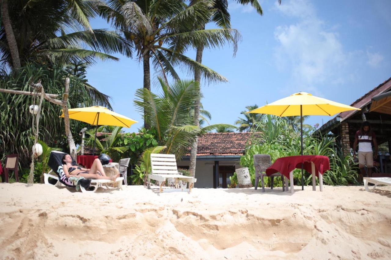 Blue Corals Beach Bungalow Matara Exterior foto